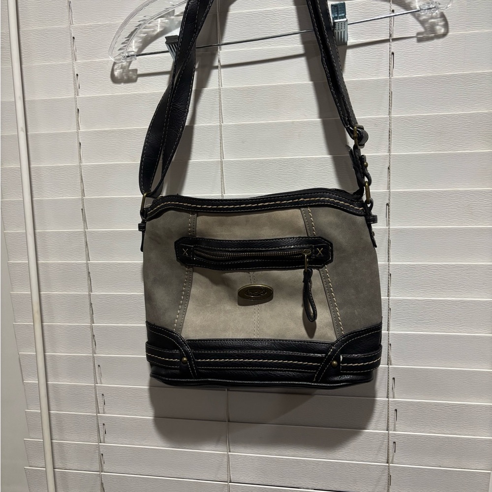 B.O.C .Chic Black and Gray Shoulder Bag